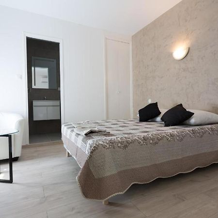 Hotel Alizea Avignon Bagian luar foto