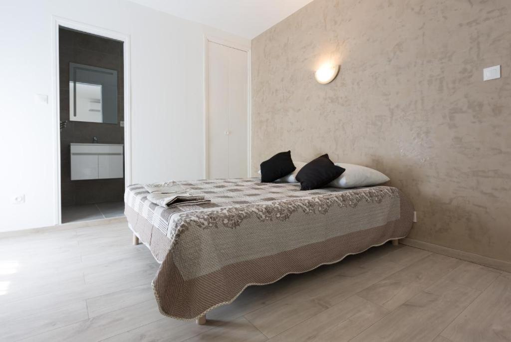 Hotel Alizea Avignon Bagian luar foto