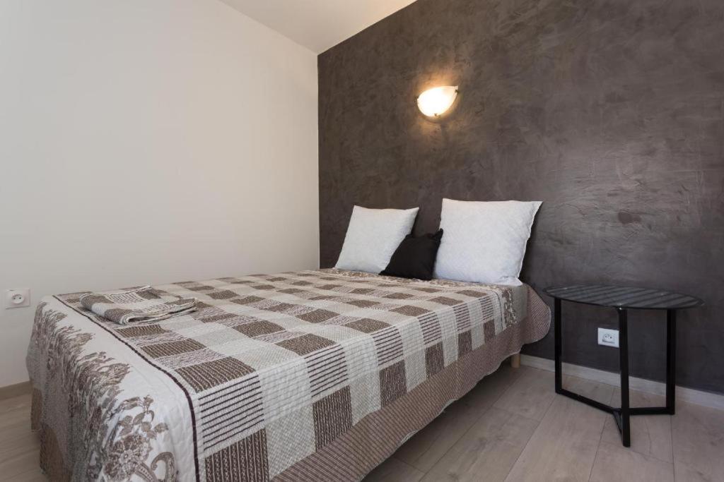 Hotel Alizea Avignon Bagian luar foto