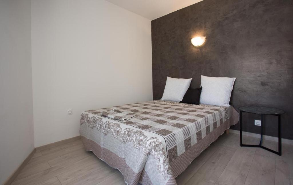 Hotel Alizea Avignon Bagian luar foto