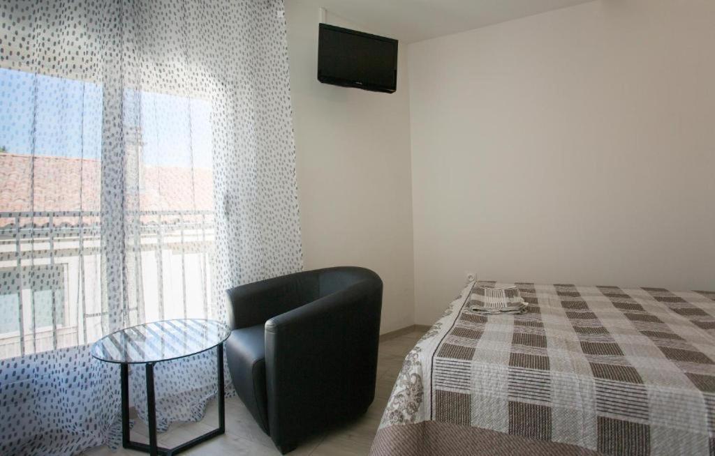 Hotel Alizea Avignon Bagian luar foto