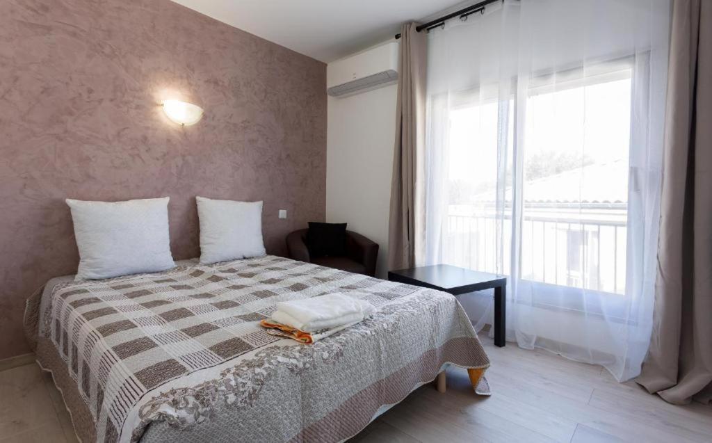 Hotel Alizea Avignon Bagian luar foto