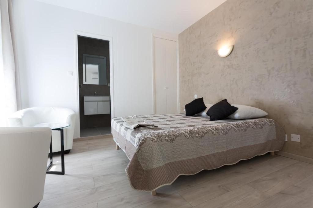 Hotel Alizea Avignon Bagian luar foto