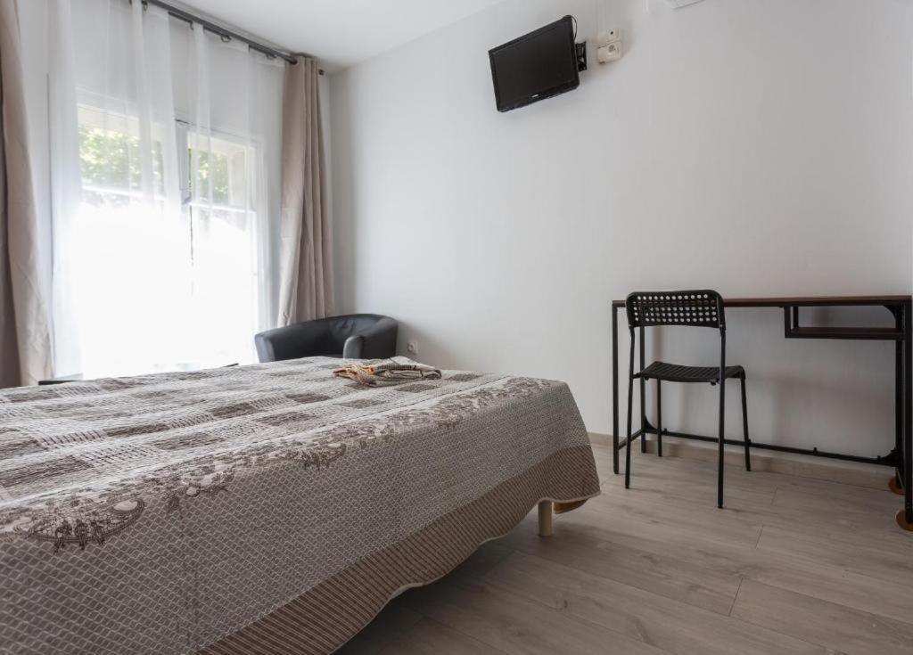 Hotel Alizea Avignon Bagian luar foto